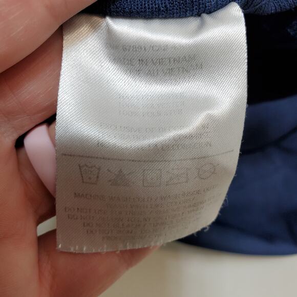 Seattle Seahawks Shirt Womens XL 18/20 Football Jersey On Field Wilson #3 Blue - Picture 12 of 12